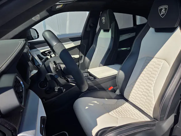 Lamborghini Urus E-Gear