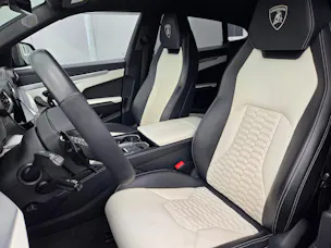 Lamborghini Urus E-Gear