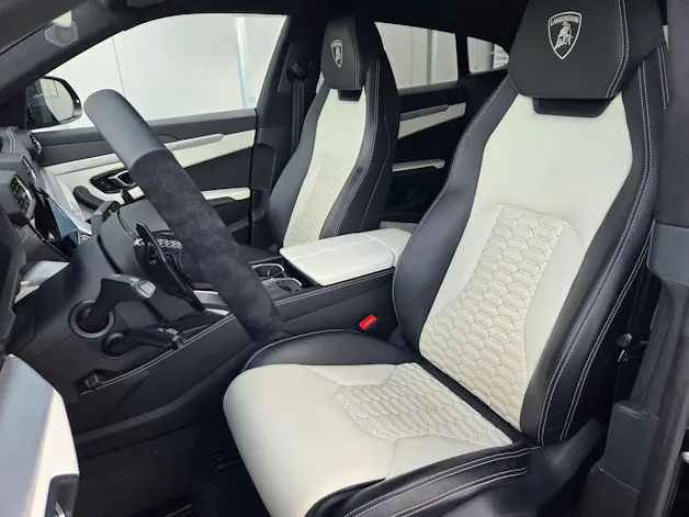 Lamborghini Urus E-Gear