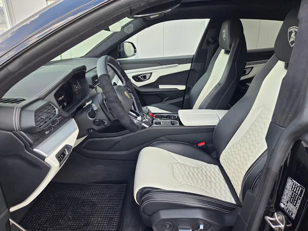 Lamborghini Urus E-Gear