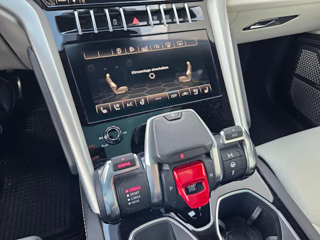 Lamborghini Urus E-Gear