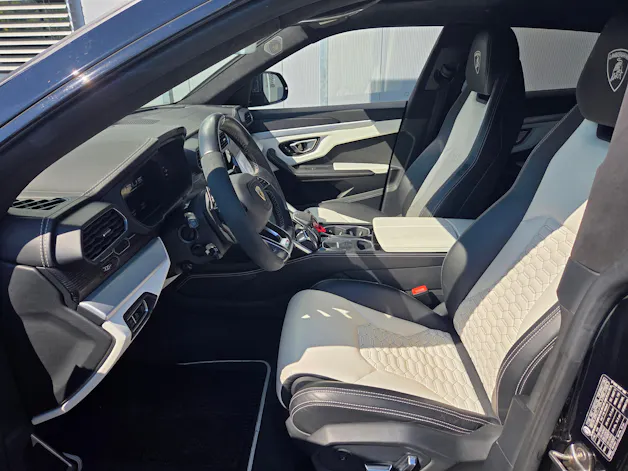 Lamborghini Urus E-Gear