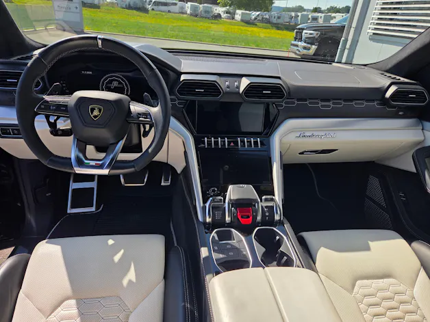 Lamborghini Urus E-Gear