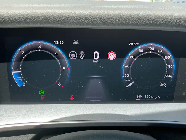 VW Tayron 2.0 TDI 193 PS 4Motion R-Line *** PANORAMDACH & ANHÄNGERKUPPLUNG ***