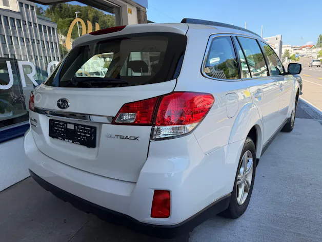 Subaru Outback 2.5i Swiss AWD Lineartronic