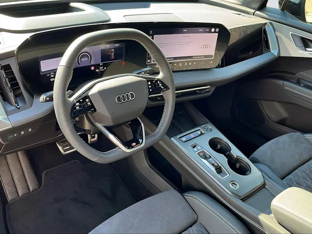 Audi Q4 SUV e-tron 340PS/250kW quattro perform