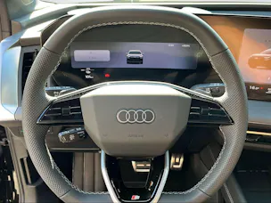 Audi Q4 SUV e-tron 340PS/250kW quattro perform