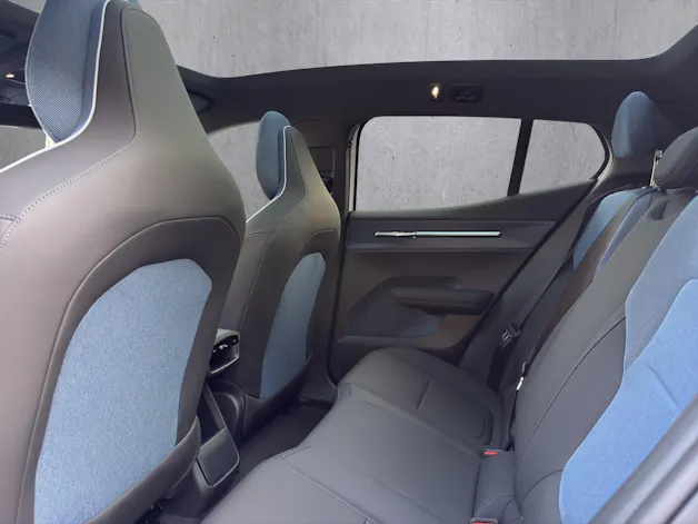 VOLVO EX30 Black Edition Ultra XCENTRIC P8 AWD