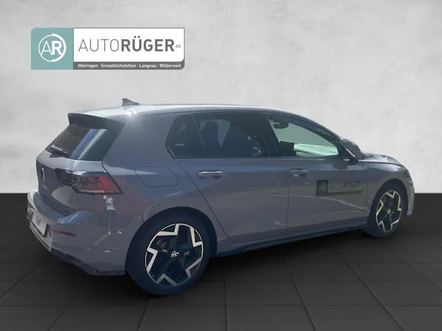 VW Golf 2.0 TSI R-Line DSG 4 Motion