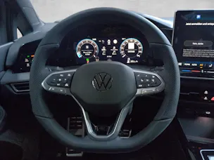 VW Golf 2.0 TSI R-Line DSG 4 Motion