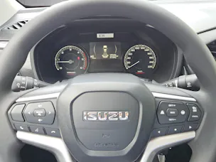 Isuzu D-MAX 1.9 CrewCab N60BB+ 4x4 - Alu-Brücke