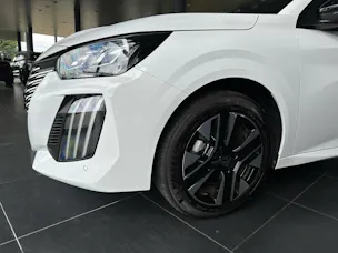 Peugeot 208 1.2 MHEV 110 Allure