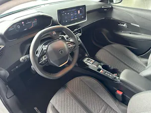 Peugeot 208 1.2 MHEV 110 Allure