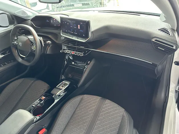 Peugeot 208 1.2 MHEV 110 Allure