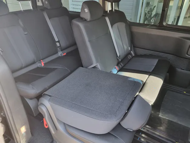 Hyundai Staria Wagon 1.6 T-GDi HEV Amplia A