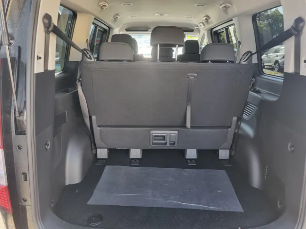 Hyundai Staria Wagon 1.6 T-GDi HEV Amplia A