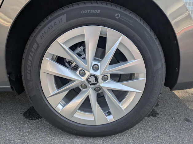 Škoda Octavia Combi 1.5 TSI mHEV DSG Selection