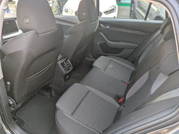 Škoda Octavia Combi 1.5 TSI mHEV DSG Selection