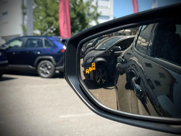 Lexus LBX FWD Impression CVT