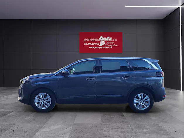 PEUGEOT 5008 1.2 Active Pack