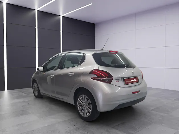 PEUGEOT 208 1.2 Allure