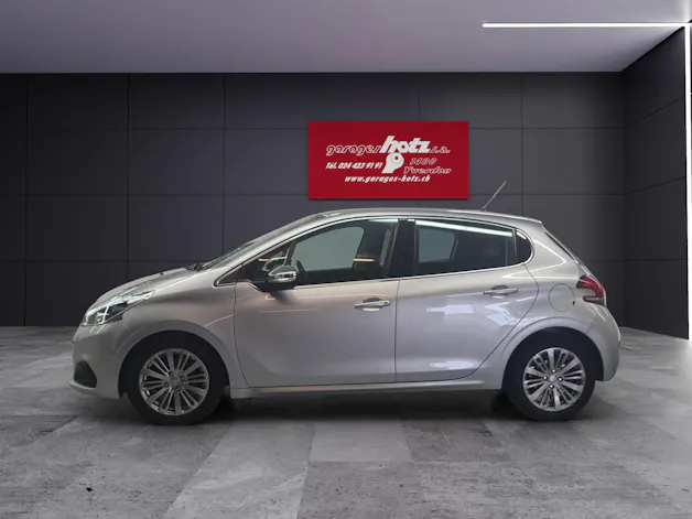 PEUGEOT 208 1.2 Allure