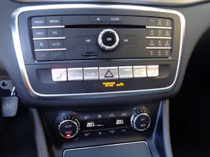 Mercedes-Benz GLA 200 Night Star 7G-DCT