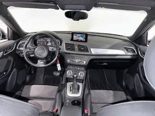 Audi AUDI Q3 2.0 TDI quattro S-tronic | CH |