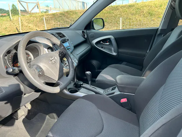 Toyota RAV-4 2.0 16V Linea Terra Multidrive