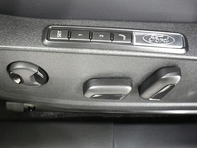 Ford Explorer Extended Range Premium AWD