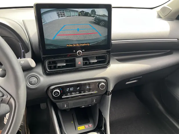 Toyota Yaris 1.5 VVT-i HSD Trend