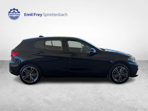 https://vehicle.imgix.net/4392012/314d461c-30db-42fd-9452-7e4544fc8e11.jpg