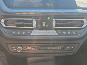 https://vehicle.imgix.net/4392012/34f508c9-ac4a-4d3d-9e79-a15dff70fa5b.jpg