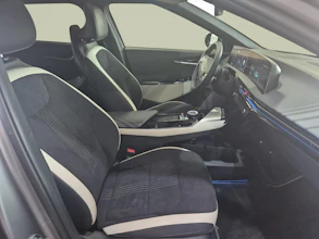 https://vehicle.imgix.net/4392035/db9e04ff-6497-456f-919e-f80ece4622ed.jpg