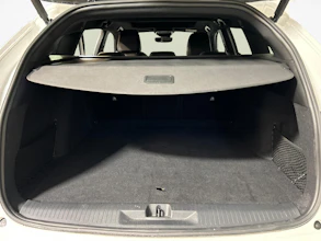 https://vehicle.imgix.net/4392062/3f6e53b6-f92d-4275-951d-bf461b26f275.jpg