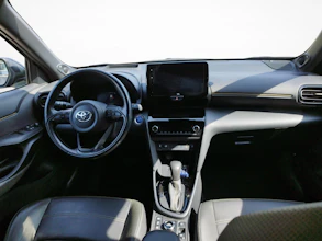 https://vehicle.imgix.net/4392065/d8a49a18-56a5-42f9-a1ea-dc21ba2f519a.jpg