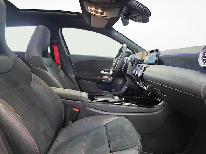 Fahrzeugbild MERCEDES-BENZ A 35 AMG