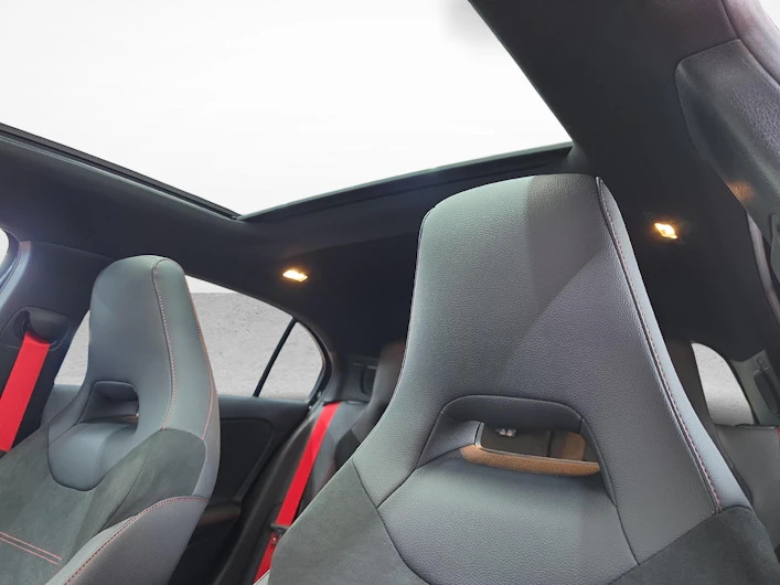 Fahrzeugbild MERCEDES-BENZ A 35 AMG