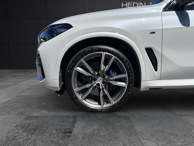 BMW X5 M50i xDrive