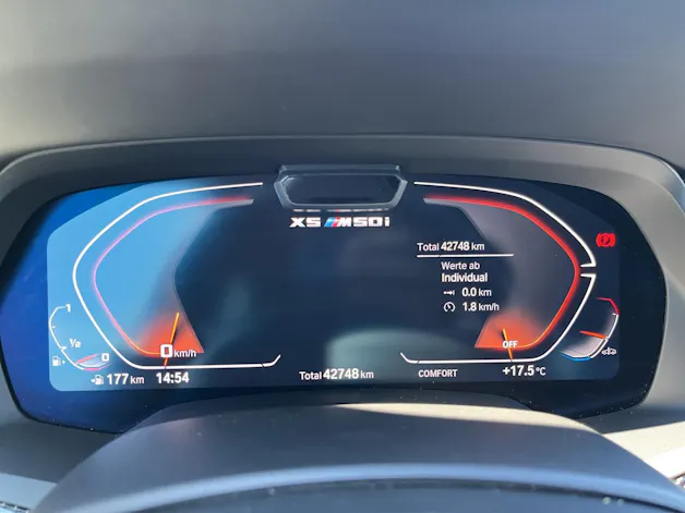 BMW X5 M50i xDrive