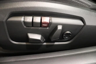 https://vehicle.imgix.net/4392093/c9e1f746-5c49-4d41-9a54-5b510450c0c6.JPG