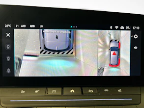 https://vehicle.imgix.net/4392095/99f107aa-d9e1-4a17-945b-c0f71f4f21a0.jpg