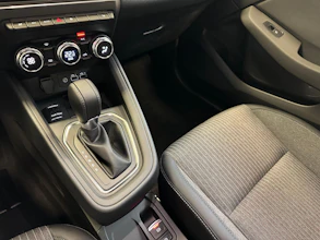 https://vehicle.imgix.net/4392104/b1dcce32-f47e-4321-86f7-dcfbfbccad12.jpg