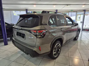 Subaru Forester Station 2.0i e-Boxer Swiss Plus