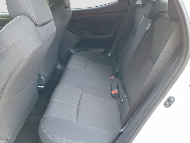 Toyota Yaris 1.5 VVT-i HSD Trend