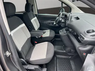 CITROEN Berlingo 1.5 BlueHDi 130 Shine EAT8 / Rückfahrkamera / Totwinkelassistent / inkl. Winterräder / CH-Herstellergarantie