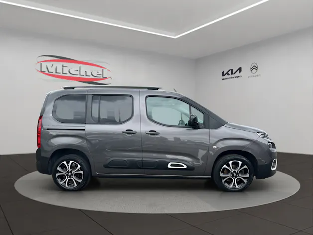 CITROEN Berlingo 1.5 BlueHDi 130 Shine EAT8 / Rückfahrkamera / Totwinkelassistent / inkl. Winterräder / CH-Herstellergarantie