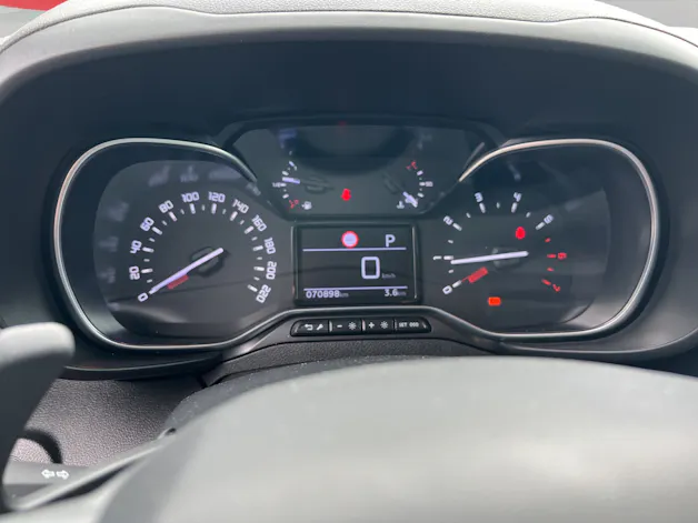 CITROEN Berlingo 1.5 BlueHDi 130 Shine EAT8 / Rückfahrkamera / Totwinkelassistent / inkl. Winterräder / CH-Herstellergarantie