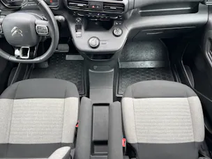 CITROEN Berlingo 1.5 BlueHDi 130 Shine EAT8 / Rückfahrkamera / Totwinkelassistent / inkl. Winterräder / CH-Herstellergarantie