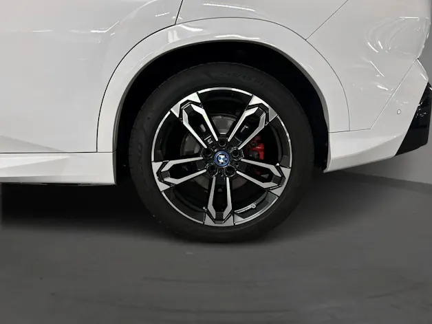 BMW iX2 30 xDrive M Sport